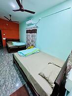 Livin Waves Beach stay and cafe