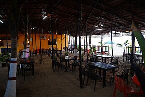 Livin Waves Beach stay and cafe