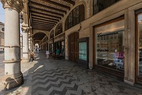 Mansarda in Bianco by Wonderful Italy