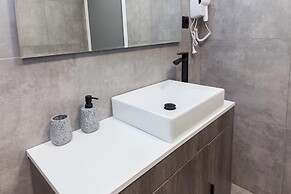 Minimalist Modern Nea Kifisia Studio