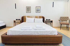 Minimalist Modern Nea Kifisia Studio