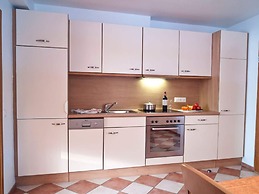 Pleasant Apartment in Suddorf