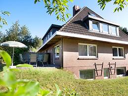 Pleasant Apartment in Suddorf