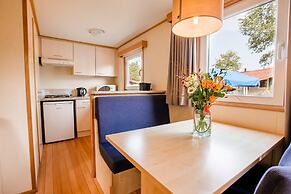 Chalet by the Water in Leukermeer