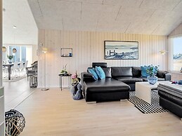 5 Star Holiday Home in Lokken