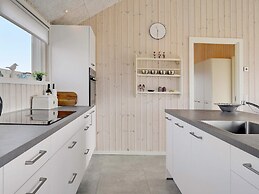 5 Star Holiday Home in Lokken