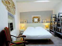 Majestic Holiday Home in Les Assions With Terrace