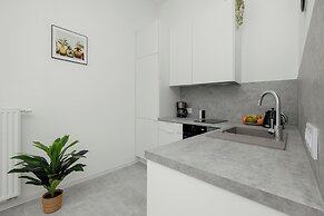 Beautiful Studio Apartments by Renters