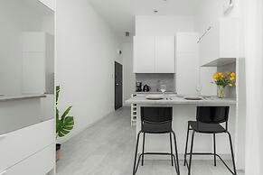 Beautiful Studio Apartments by Renters