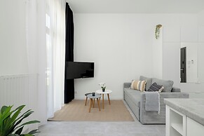 Beautiful Studio Apartments by Renters