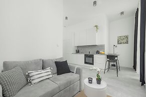 Beautiful Studio Apartments by Renters