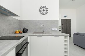 Beautiful Studio Apartments by Renters