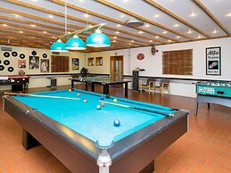 6 Person Holiday Home on a Holiday Park