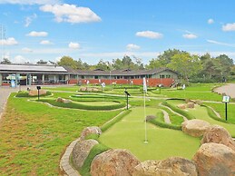 6 Person Holiday Home on a Holiday Park