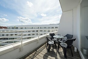 Luxury Apartment by Renters Prestige