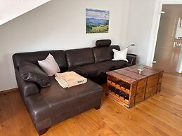 Cozy Apartment With Fireplace and Balcony