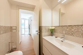 Central Apartment In Genova