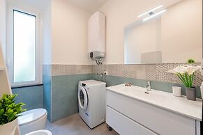 Central Apartment In Genova