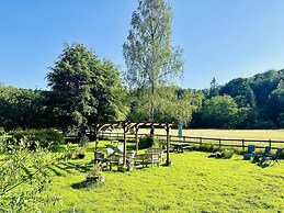 Charming Holiday Cottage in Devon - Country Views