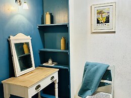 Charming Holiday Cottage in Devon - Country Views