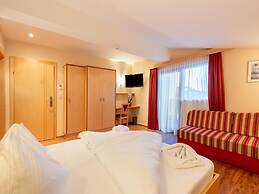 Nice Apartment in Langenfeld With Garden