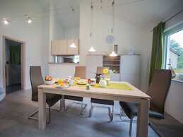 Amselgrun Modern Retreat
