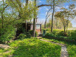 Amazing Holiday Home With Spacious Garden