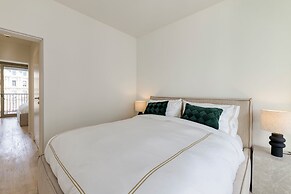 Designer Apartment Hyper Central