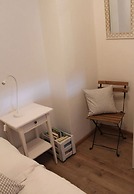 Holiday Apartment Small Building