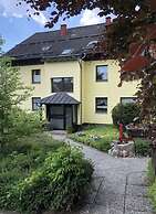 Holiday Apartment Small Building