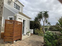 Sunshine Modern Retreat