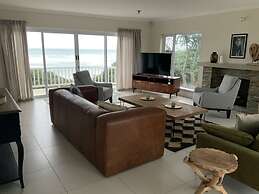 Sunshine Modern Retreat