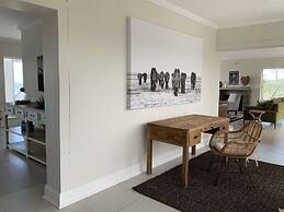 Sunshine Modern Retreat