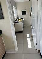 Sunshine Modern Retreat