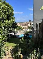 Sunshine Modern Retreat