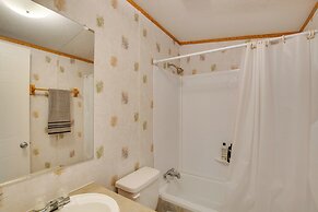 Sprawling Kaufman Home w/ On-site Lake & Fire Pit