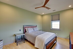 Sprawling Kaufman Home w/ On-site Lake & Fire Pit