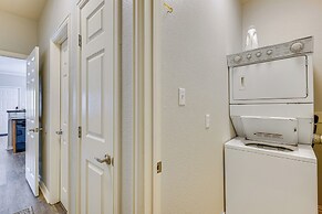 Central College Station Townhome w/ Community Pool