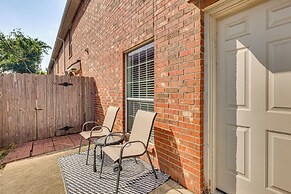 Central College Station Townhome w/ Community Pool