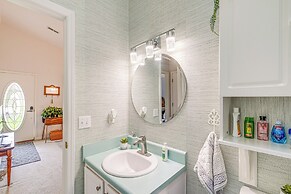 Roanoke Mountain Home: 4 Mi to Blue Ridge Parkway!