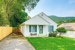 Roanoke Mountain Home: 4 Mi to Blue Ridge Parkway!