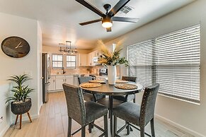 Modern Gilbert Getaway w/ Yard ~ 5 Mi to Downtown!