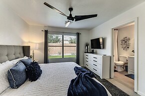 Modern Gilbert Getaway w/ Yard ~ 5 Mi to Downtown!