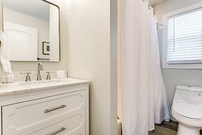 Charming Appleton Getaway ~ 3 Mi to Downtown!