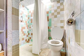 Charming Appleton Getaway ~ 3 Mi to Downtown!