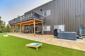 Florissant Home w/ Hot Tub, Putting Green & Views!
