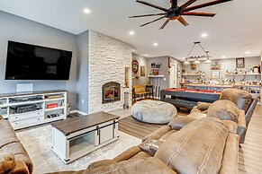 Florissant Home w/ Hot Tub, Putting Green & Views!