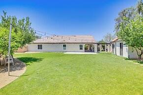 3 Mi to Coachella: Quaint Studio w/ Shared Yard!