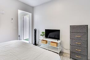 3 Mi to Coachella: Quaint Studio w/ Shared Yard!