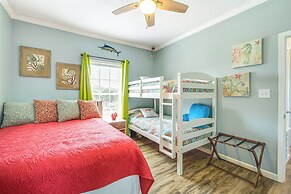 1 Mi to Marina: Rockport Vacation Rental